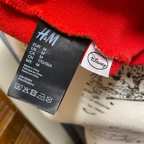 AUTHENTIC Moschino H&M Disney Crewneck - Picture 7 of 7